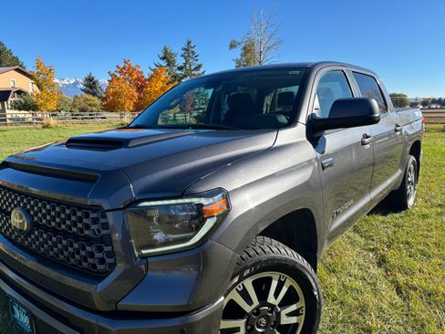 Used 2020 Toyota Tundra SR5 image 4