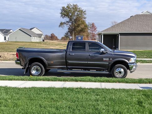 Used 2017 RAM 3500 Laramie image 5