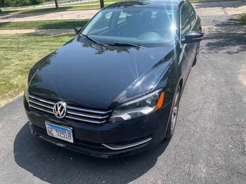 Used 2013 Volkswagen Passat 2.5 SE FWD image 1