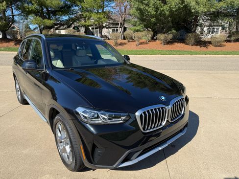 Used 2023 BMW X3 xDrive30i w/ Premium Package image 8