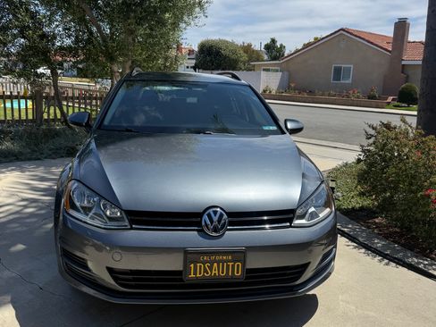 Used 2015 Volkswagen Golf S FWD image 9