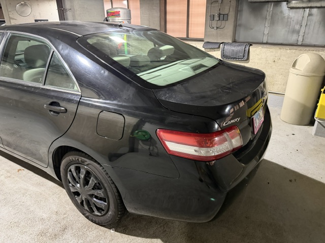Used 2011 Toyota Camry LE FWD image 5