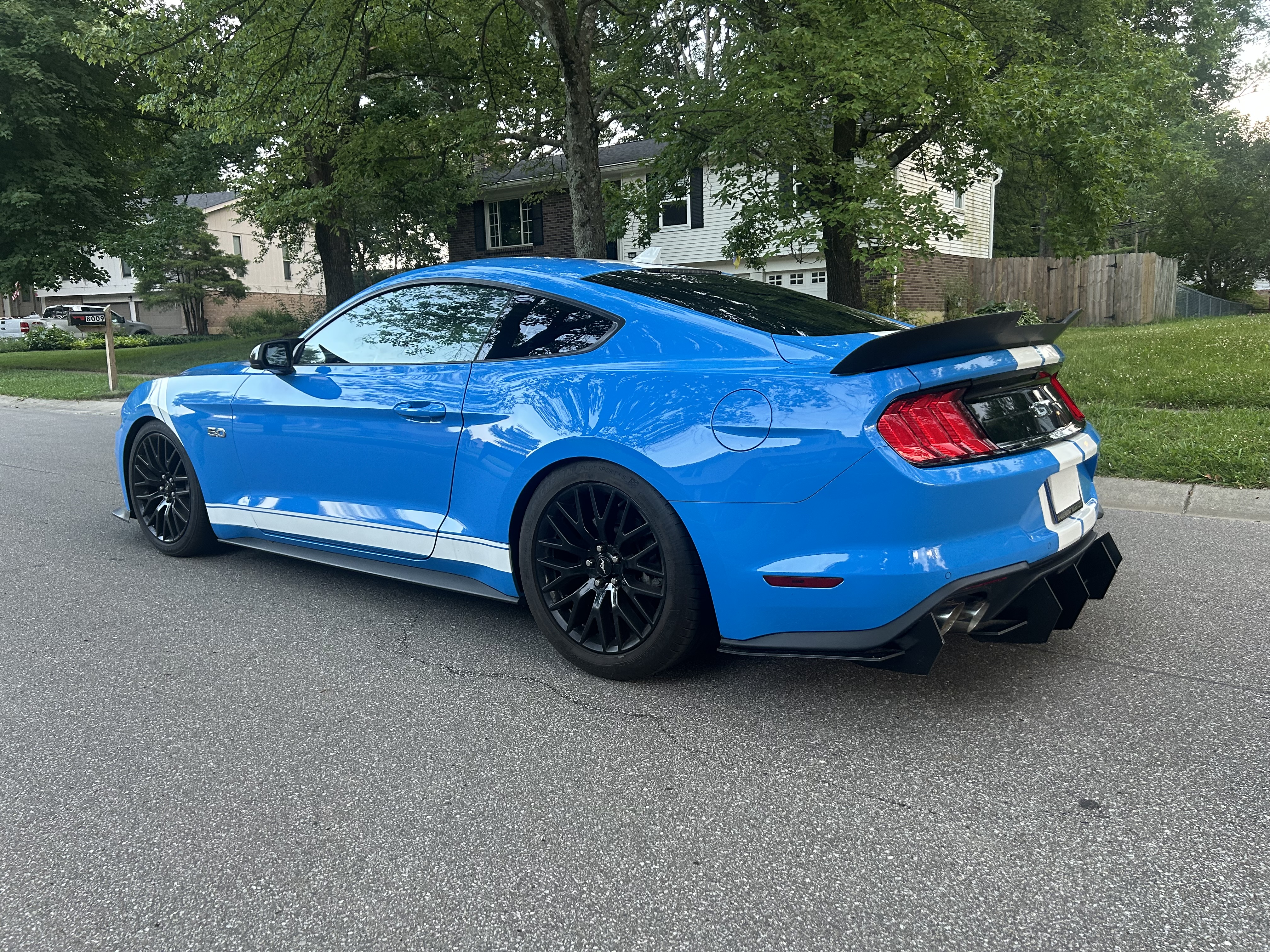Used 2022 Ford Mustang GT RWD image 6