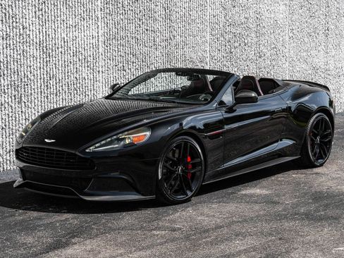 Used 2015 Aston Martin Vanquish Volante image 19