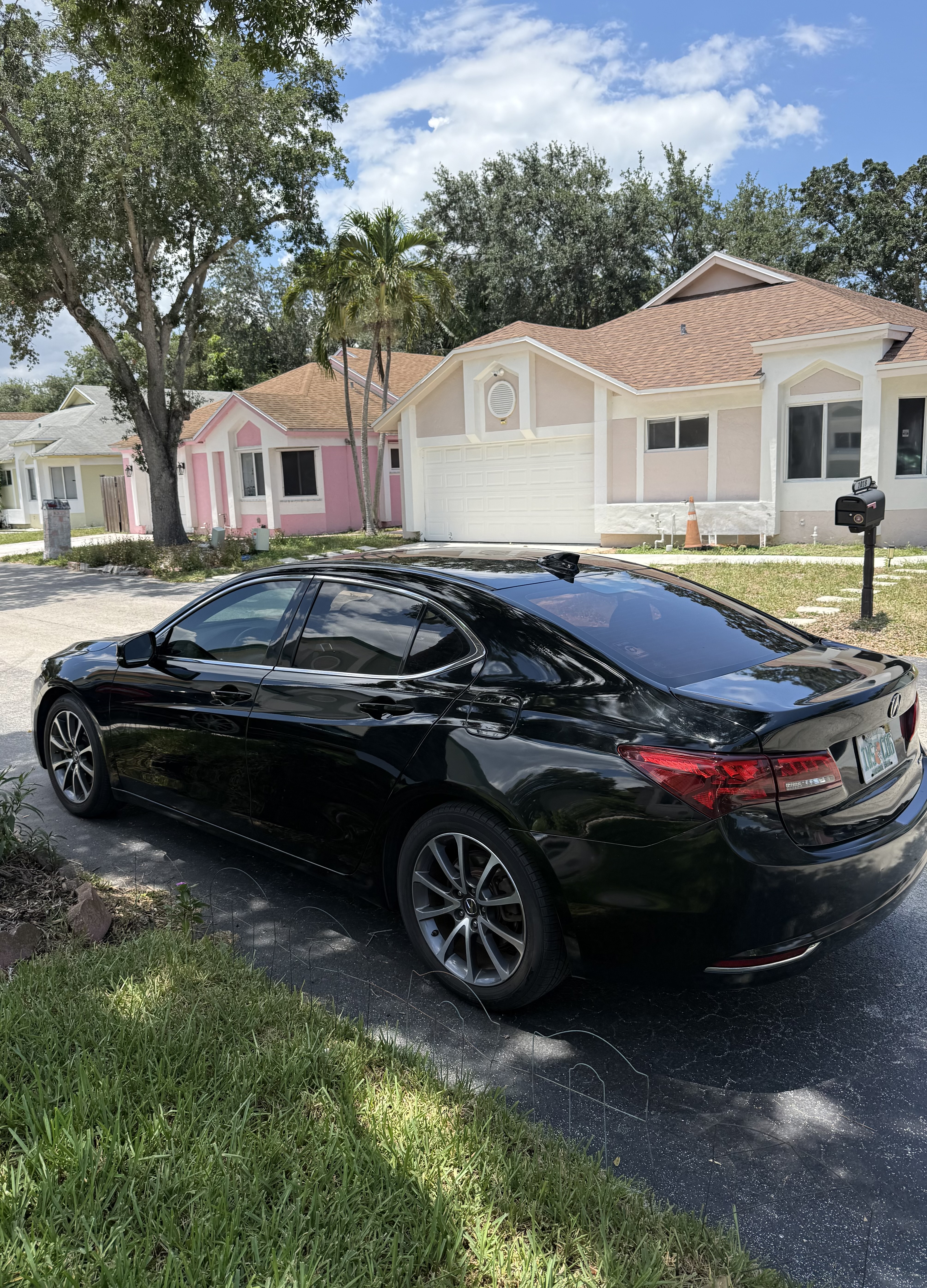 Used 2016 Acura TLX w/ Technology Package AWD/4WD image 2