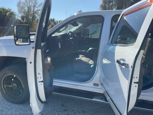 Used 2016 Chevrolet Silverado 2500 High Country w/ Duramax Plus Package image 5