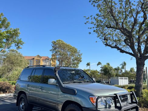 Used 2002 Lexus LX 470 4WD image 1