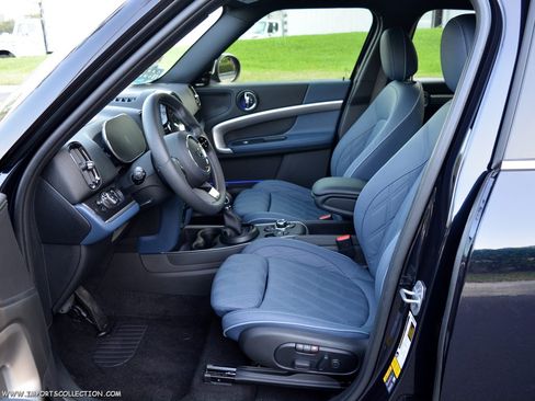 Used 2023 MINI Cooper Countryman SE w/ Storage Package image 14