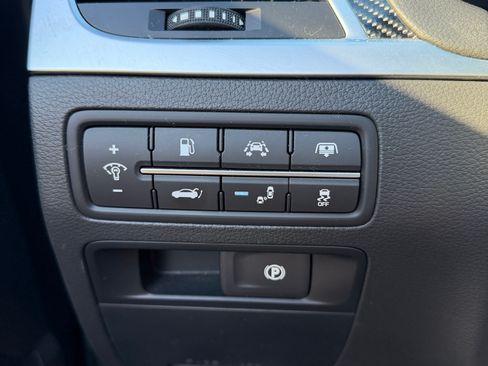 Used 2018 Genesis G80 3.3T Sport image 15