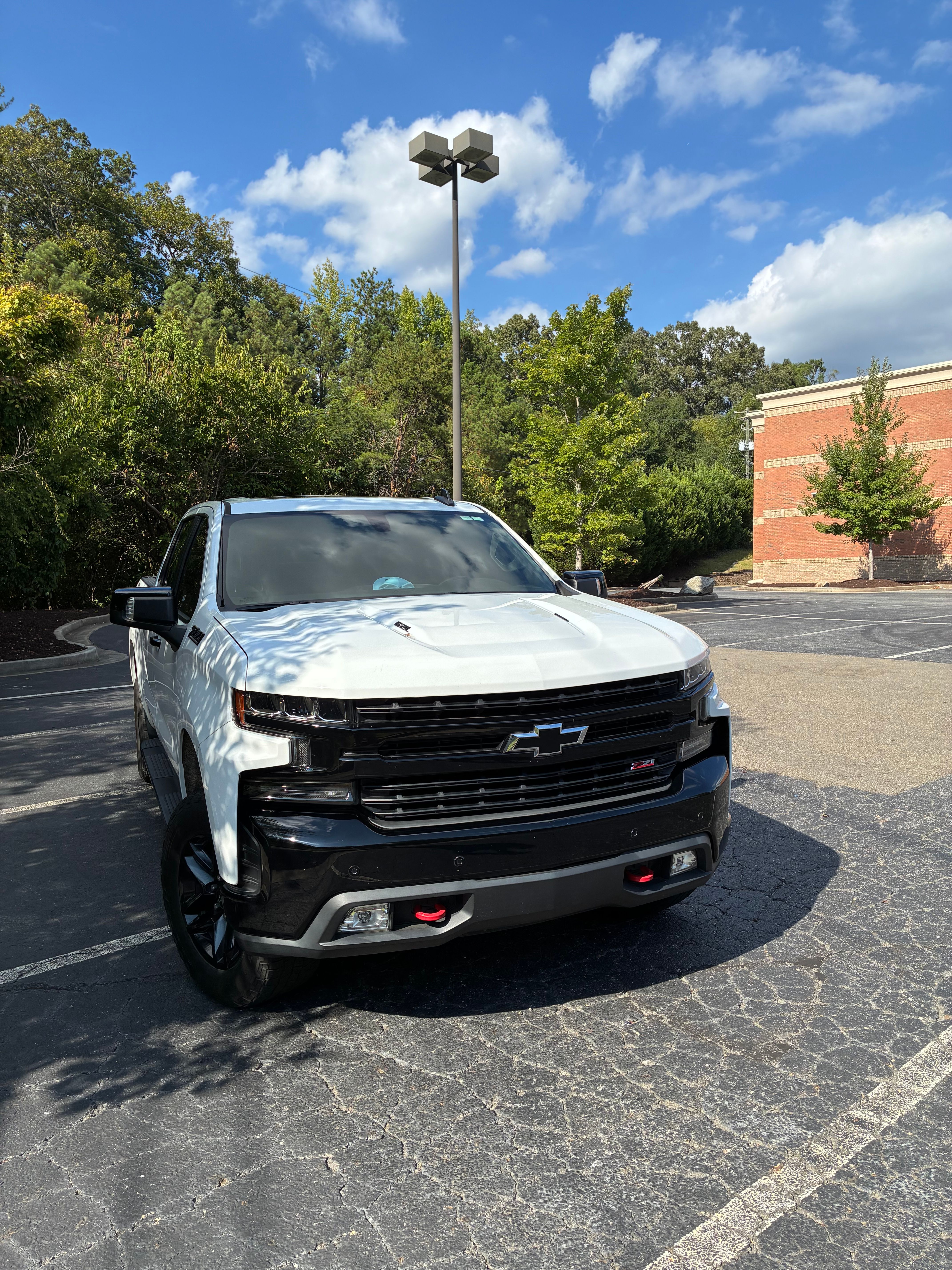 Used 2020 Chevrolet Silverado 1500 LT Trail Boss AWD/4WD image 1