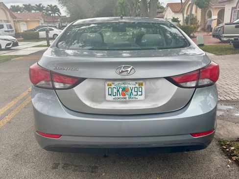 Used 2014 Hyundai Elantra SE image 5
