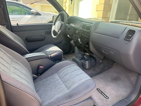 Used 1998 Toyota Tacoma 2WD Xtracab image 6