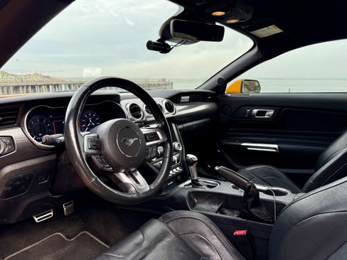 Used 2018 Ford Mustang GT Premium w/ GT Performance Package image 9