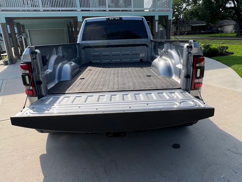 Used 2020 RAM 3500 Laramie AWD/4WD image 9