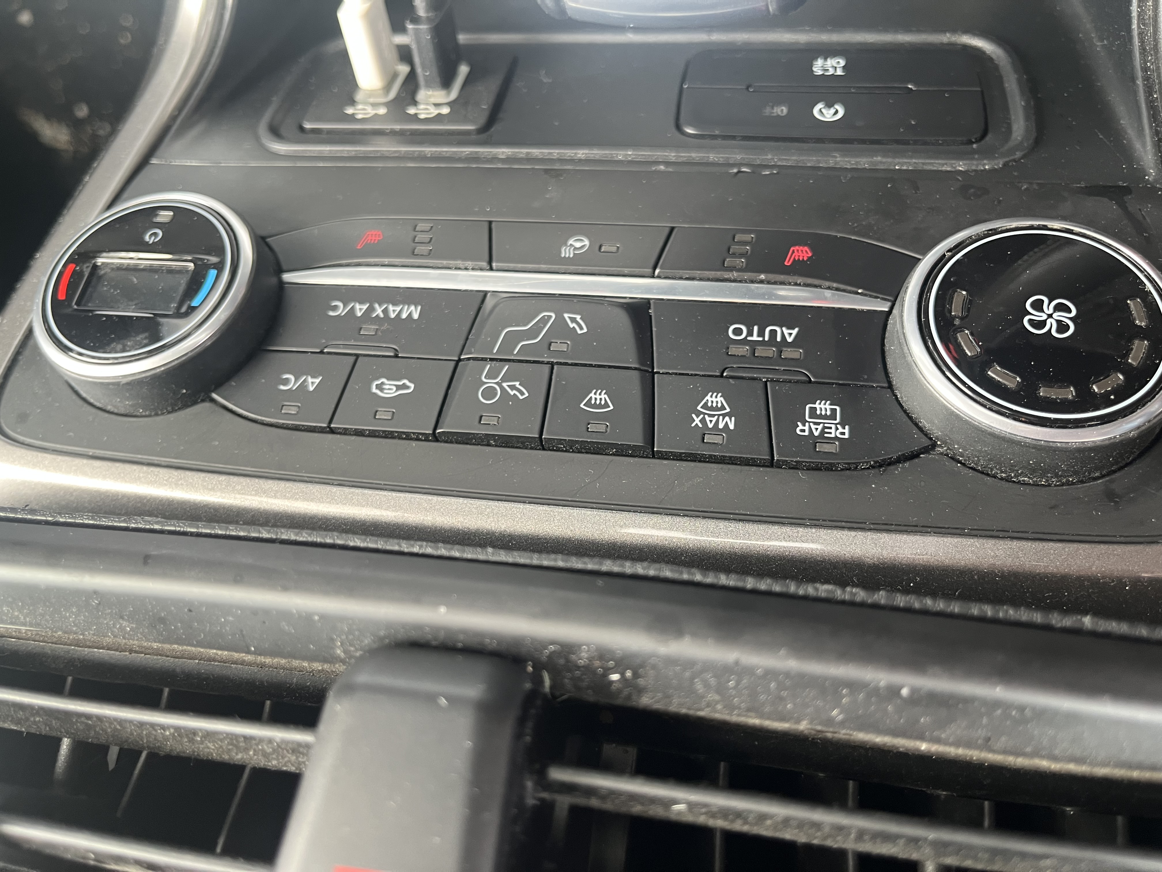 Used 2021 Ford EcoSport SES AWD/4WD image 4