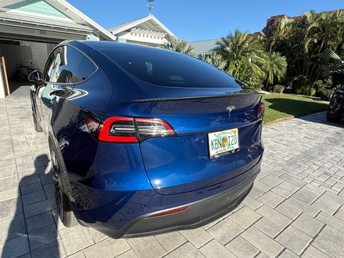 Used 2021 Tesla Model Y Performance image 5