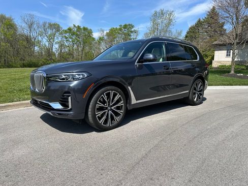 Used 2019 BMW X7 xDrive50i w/ Dynamic Handling Package AWD/4WD image 2