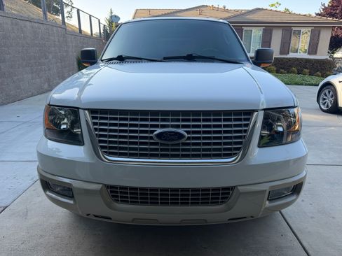 Used 2006 Ford Expedition Eddie Bauer RWD image 2