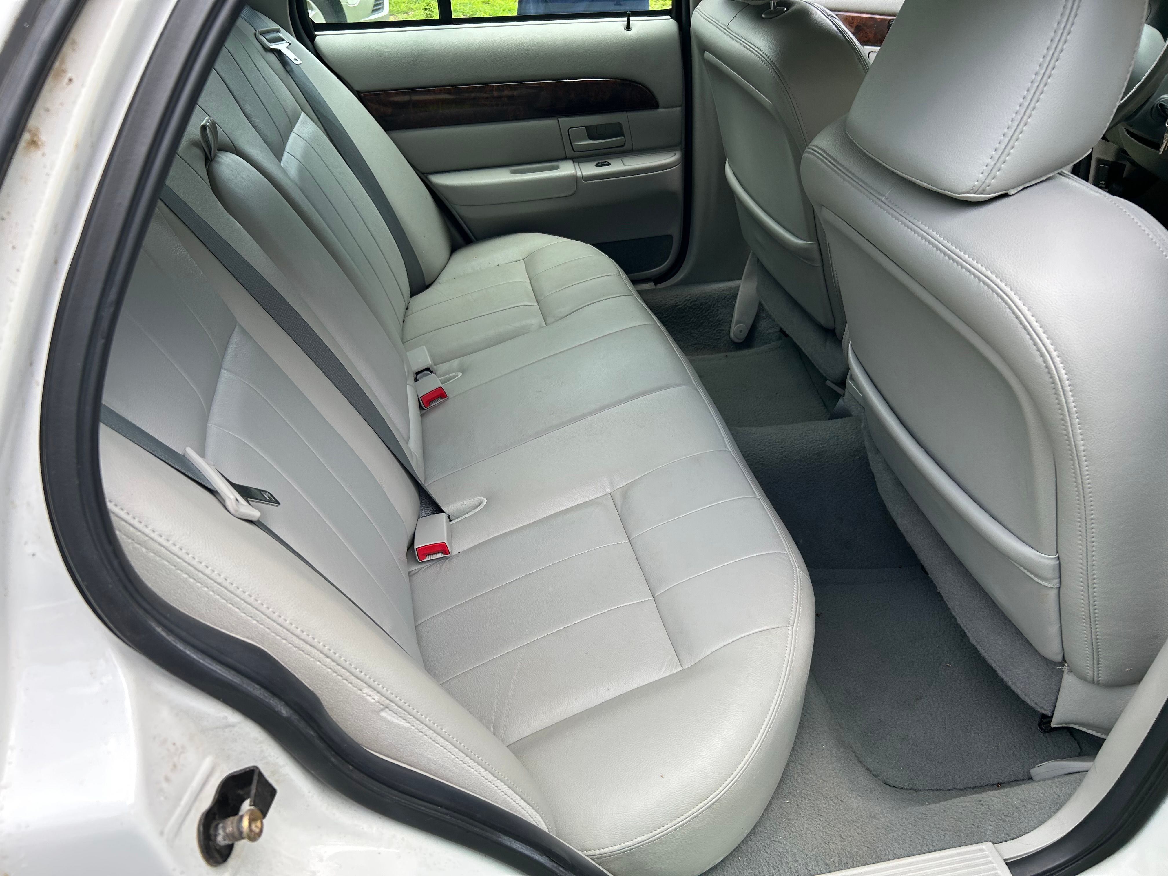 Used 2004 Mercury Grand Marquis LS RWD image 18