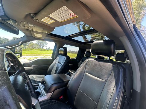 Used 2019 Ford F250 Lariat w/ Lariat Ultimate Package AWD/4WD image 14