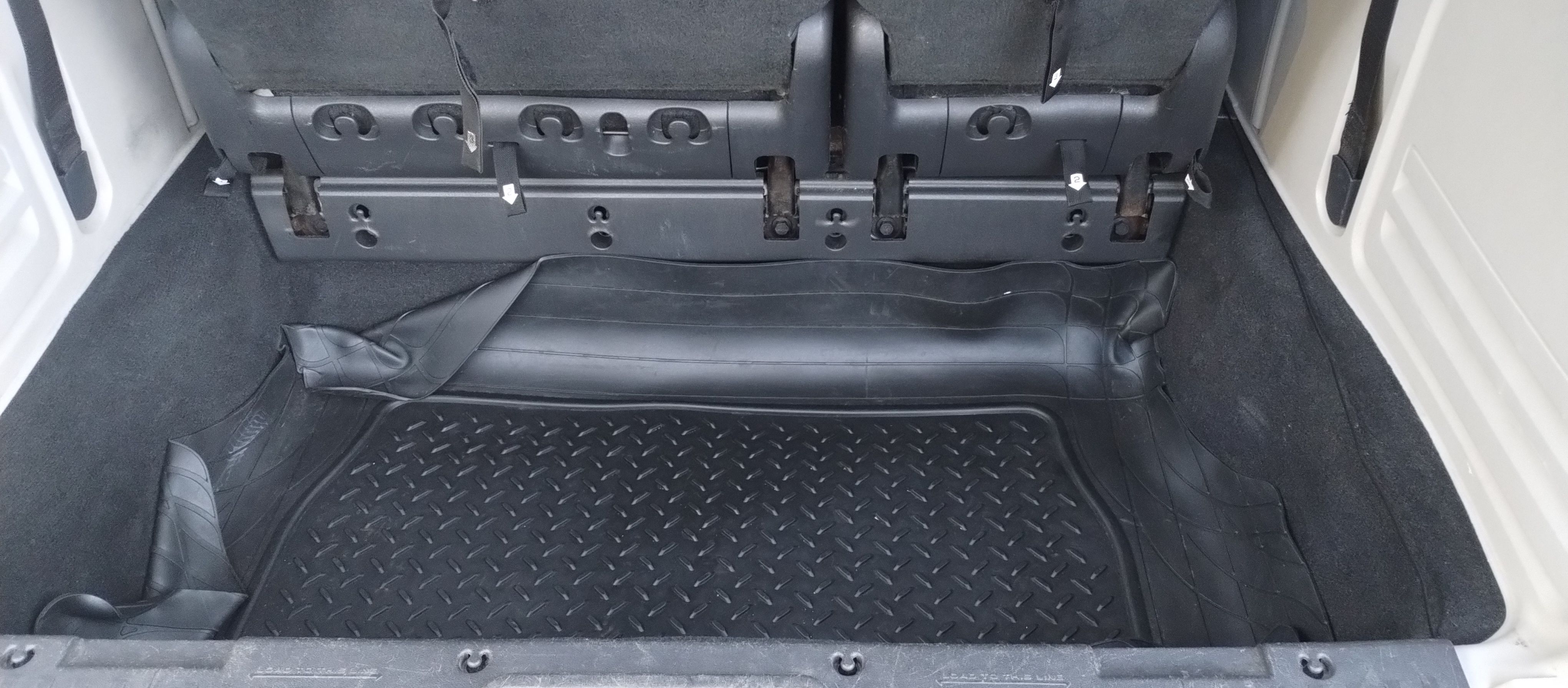 Used 2010 Dodge Grand Caravan Crew FWD image 23