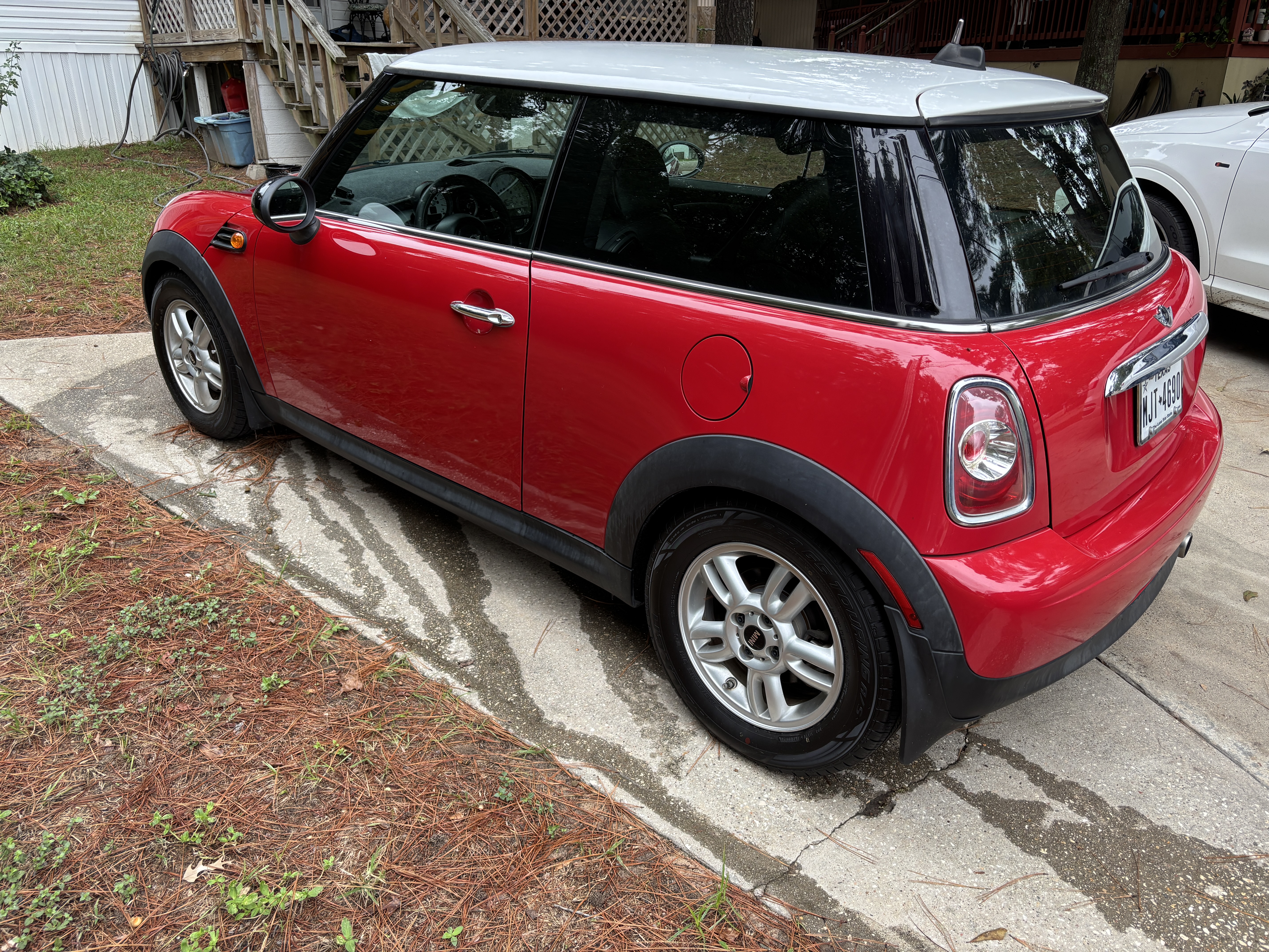 Used 2013 MINI Cooper Hardtop FWD image 2