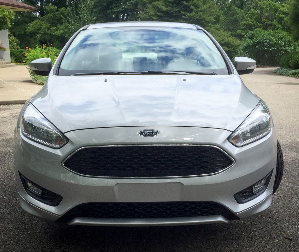 Used 2015 Ford Focus SE FWD image 1