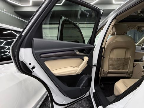 Used 2018 Audi Q5 Prestige w/ Prestige Package image 18