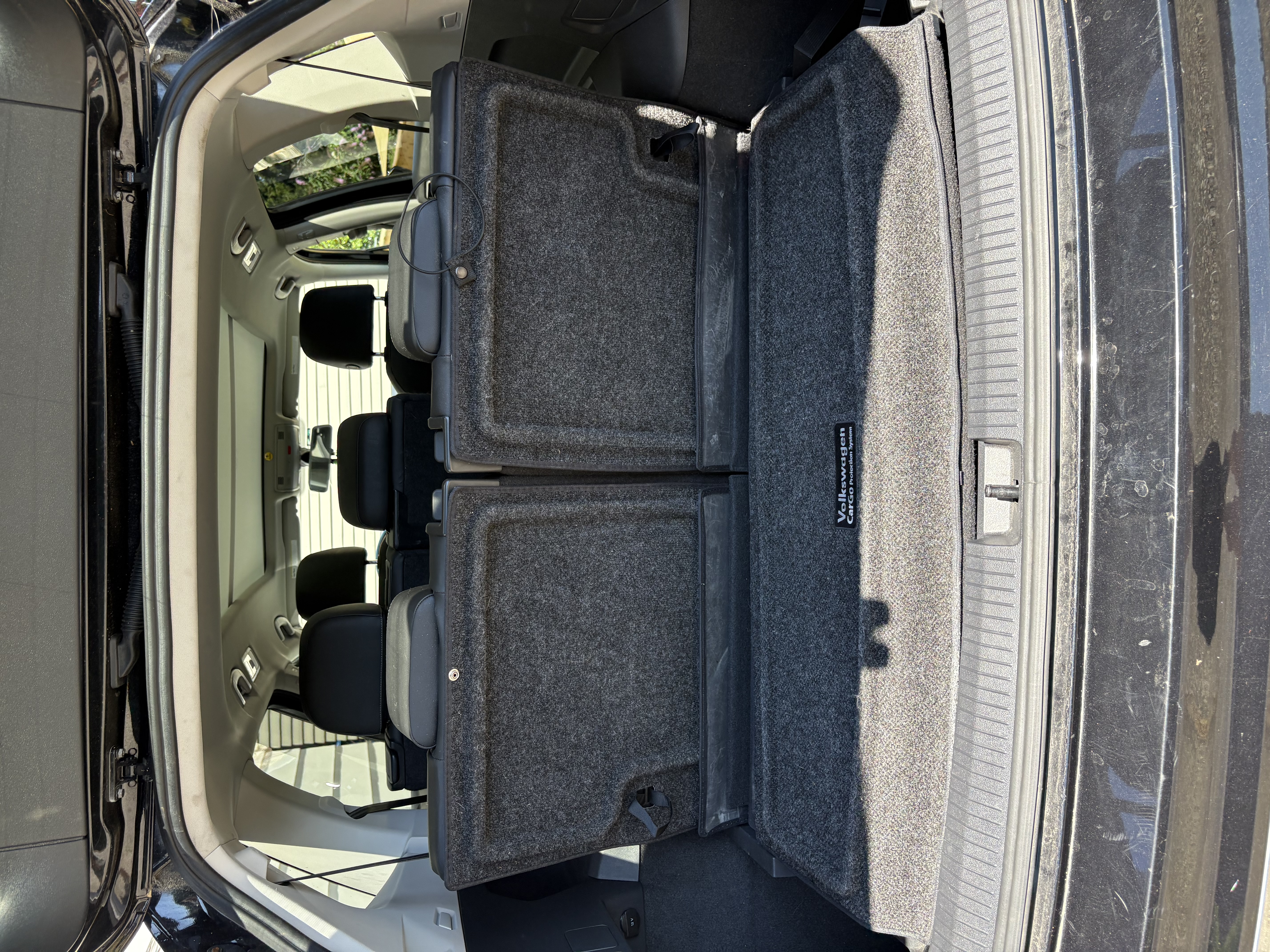 Used 2018 Volkswagen Tiguan SE w/ Panoramic Sunroof Package AWD/4WD image 17