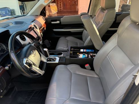 Used 2014 Toyota Tundra Limited image 2