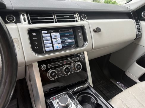 Used 2014 Land Rover Range Rover HSE image 6