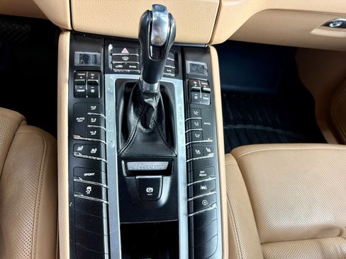 Used 2018 Porsche Macan S AWD/4WD image 16