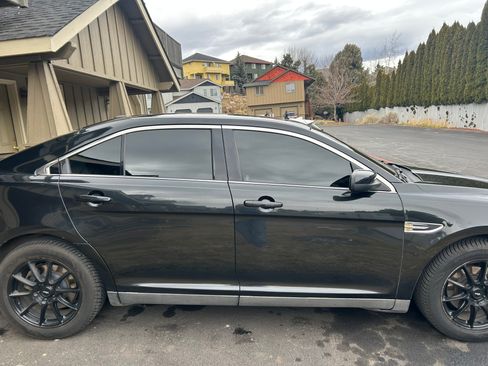 Used 2011 Ford Taurus SEL w/ 201A Rapid Spec Order Code image 8