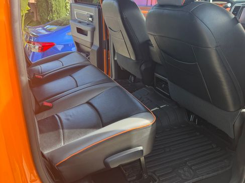 Used 2016 RAM 2500 SLT w/ Luxury Group image 13