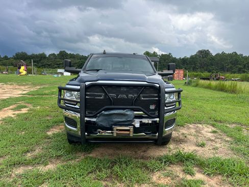 Used 2022 RAM 3500 Tradesman w/ Towing Technology Group AWD/4WD image 2