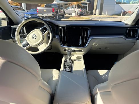 Used 2020 Volvo V60 T5 Momentum w/ Protection Package Premier image 6