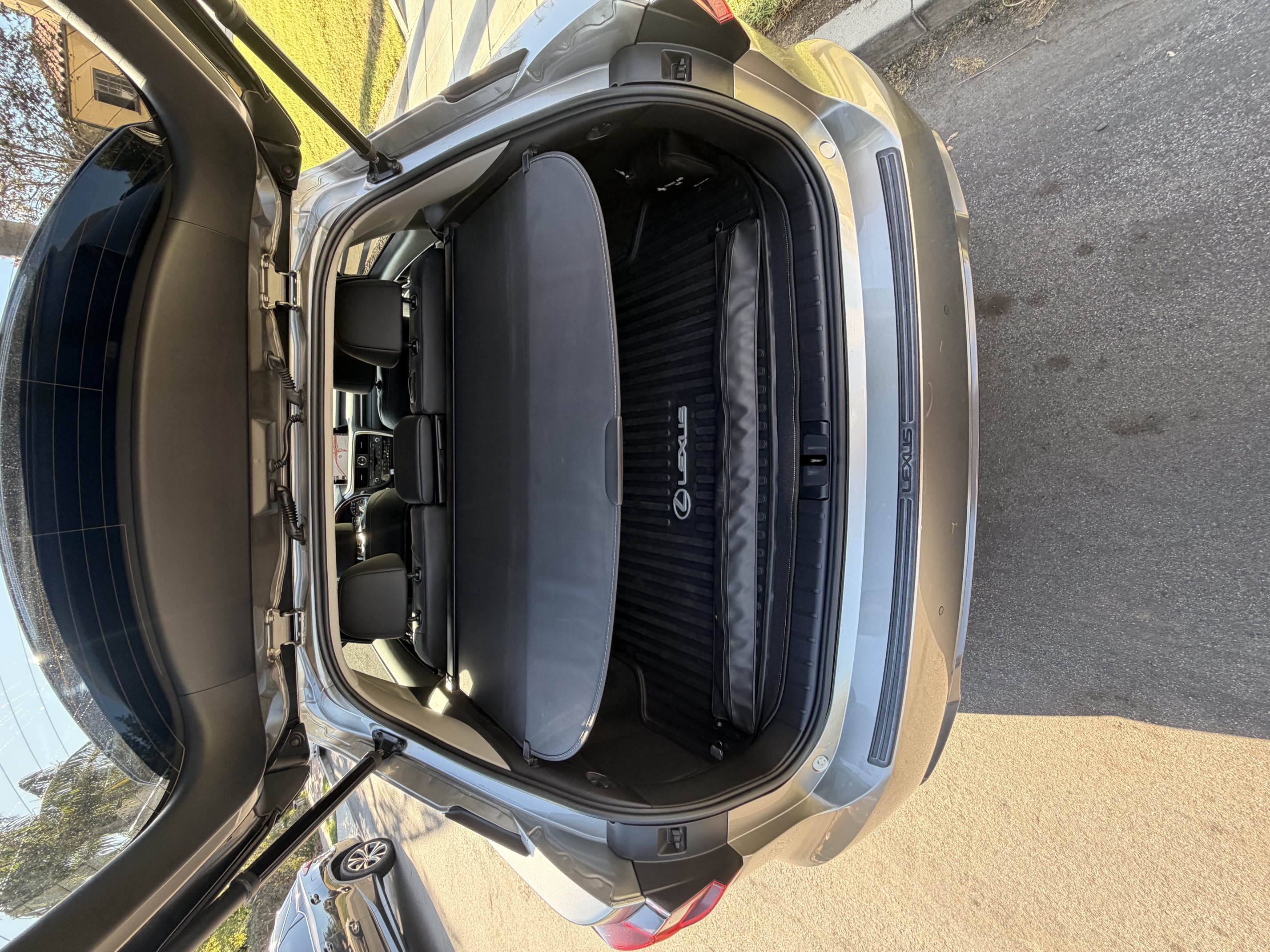 Used 2019 Lexus RX 450h AWD w/ Navigation Package image 17