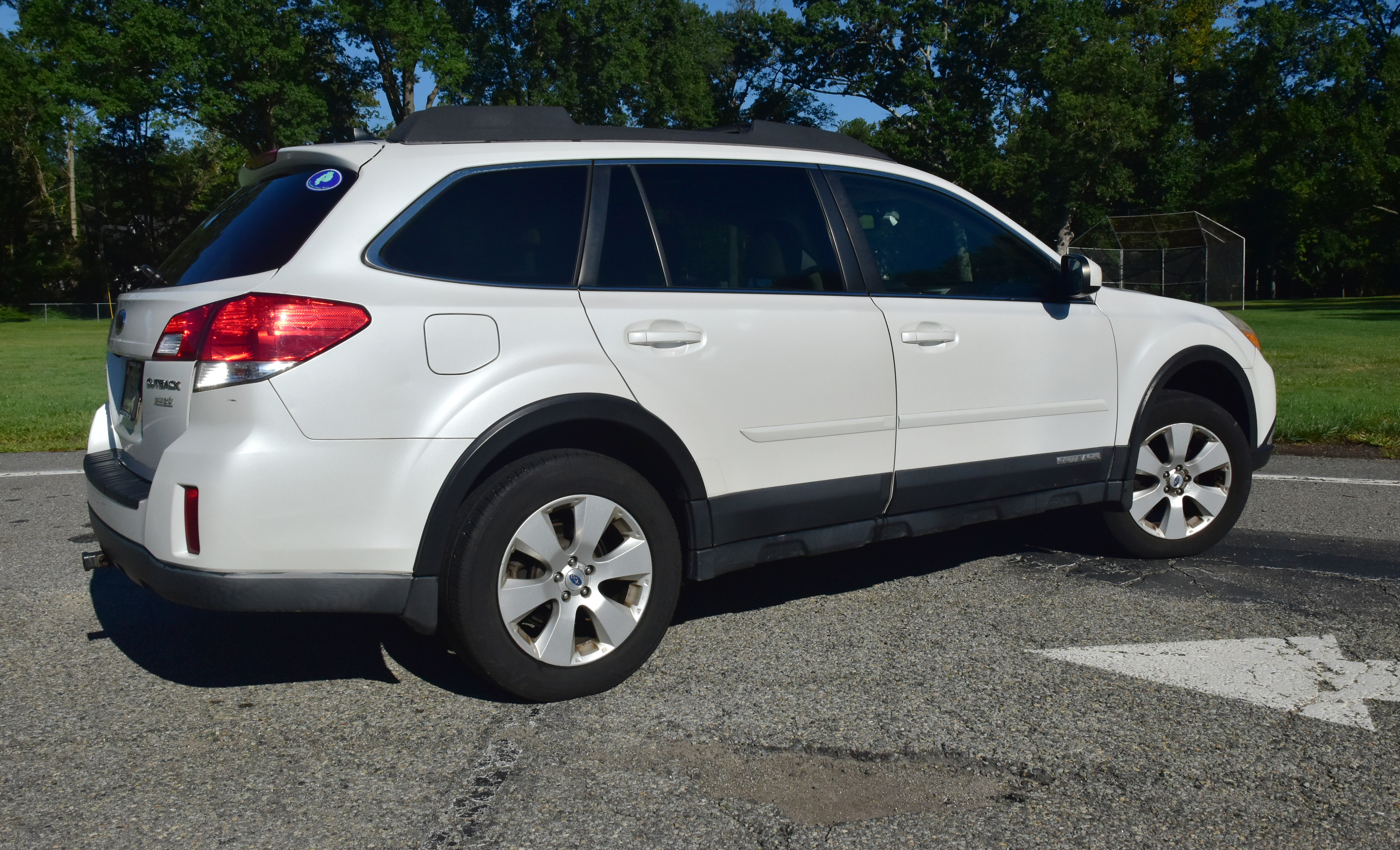 Used 2012 Subaru Outback 2.5i Limited AWD/4WD image 8