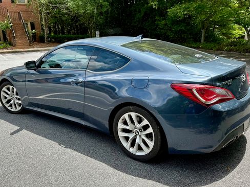 Used 2013 Hyundai Genesis 2.0T image 4