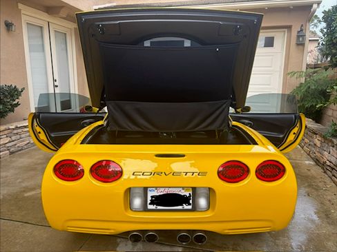 Used 2002 Chevrolet Corvette Coupe 2D w/ Preferred Equipment Group2 image 5