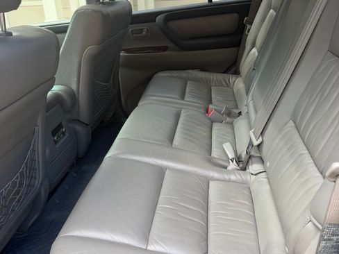 Used 2006 Toyota Land Cruiser AWD/4WD image 10
