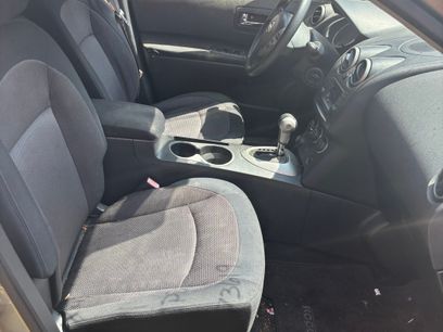 Used 2011 Nissan Rogue SV w/ Premium Pkg