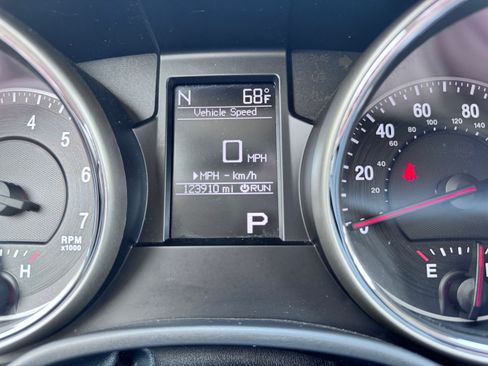 Used 2011 Jeep Grand Cherokee Limited w/ Trailer Tow Group IV image 18