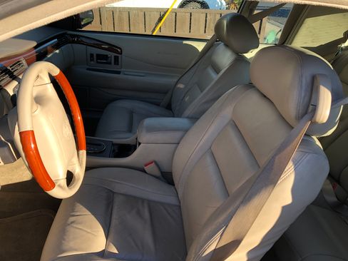 Used 2002 Cadillac Eldorado ESC w/ Preffered Equipment Group image 12