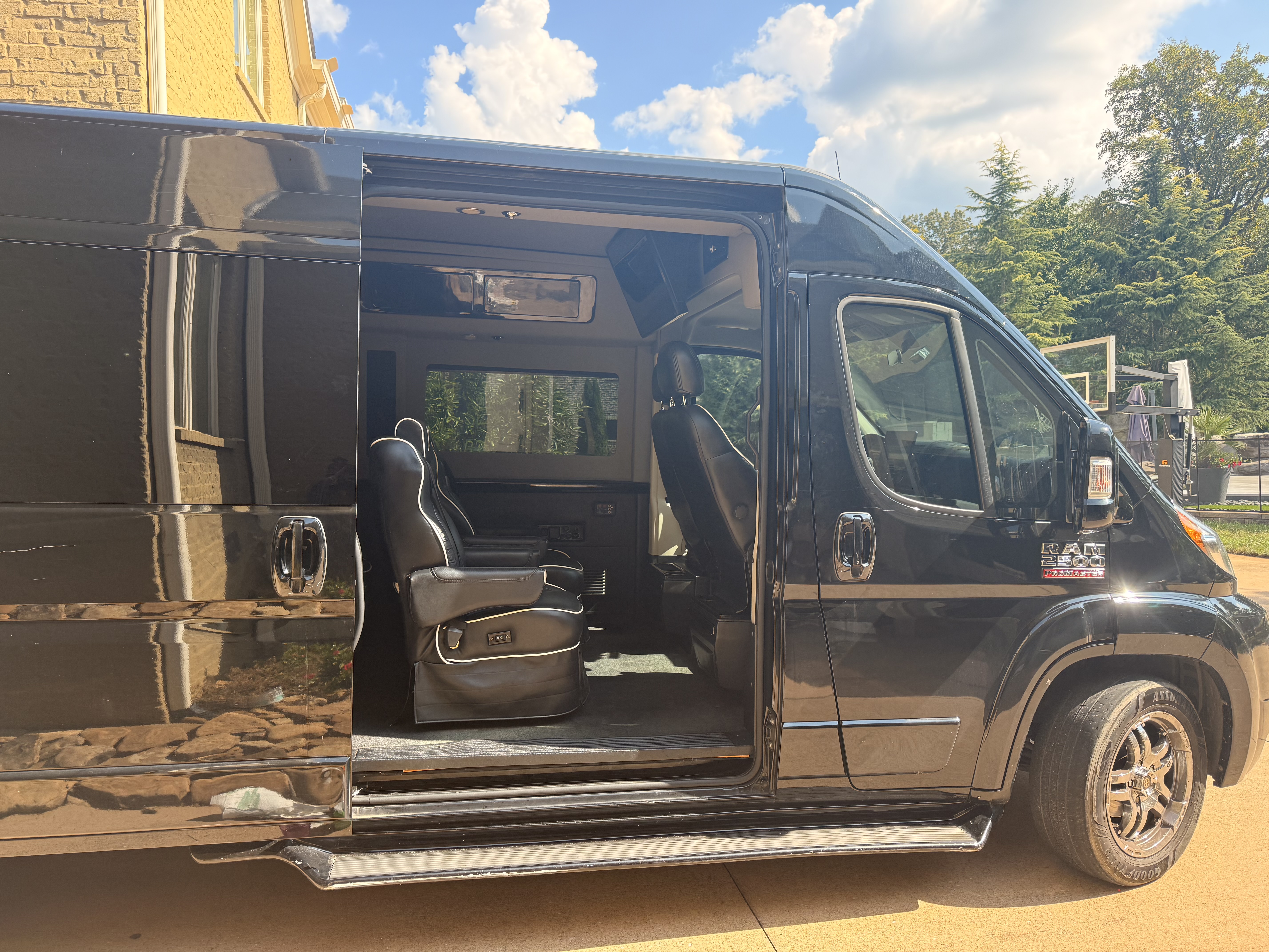 Used 2015 RAM ProMaster 2500 FWD image 4