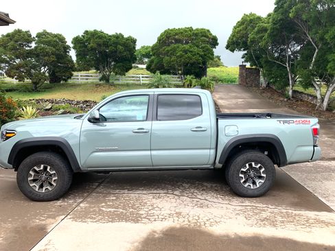 Used 2023 Toyota Tacoma TRD Off-Road AWD/4WD image 15