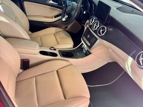 Used 2019 Mercedes-Benz GLA 250 250 Sport Utility 4D image 21