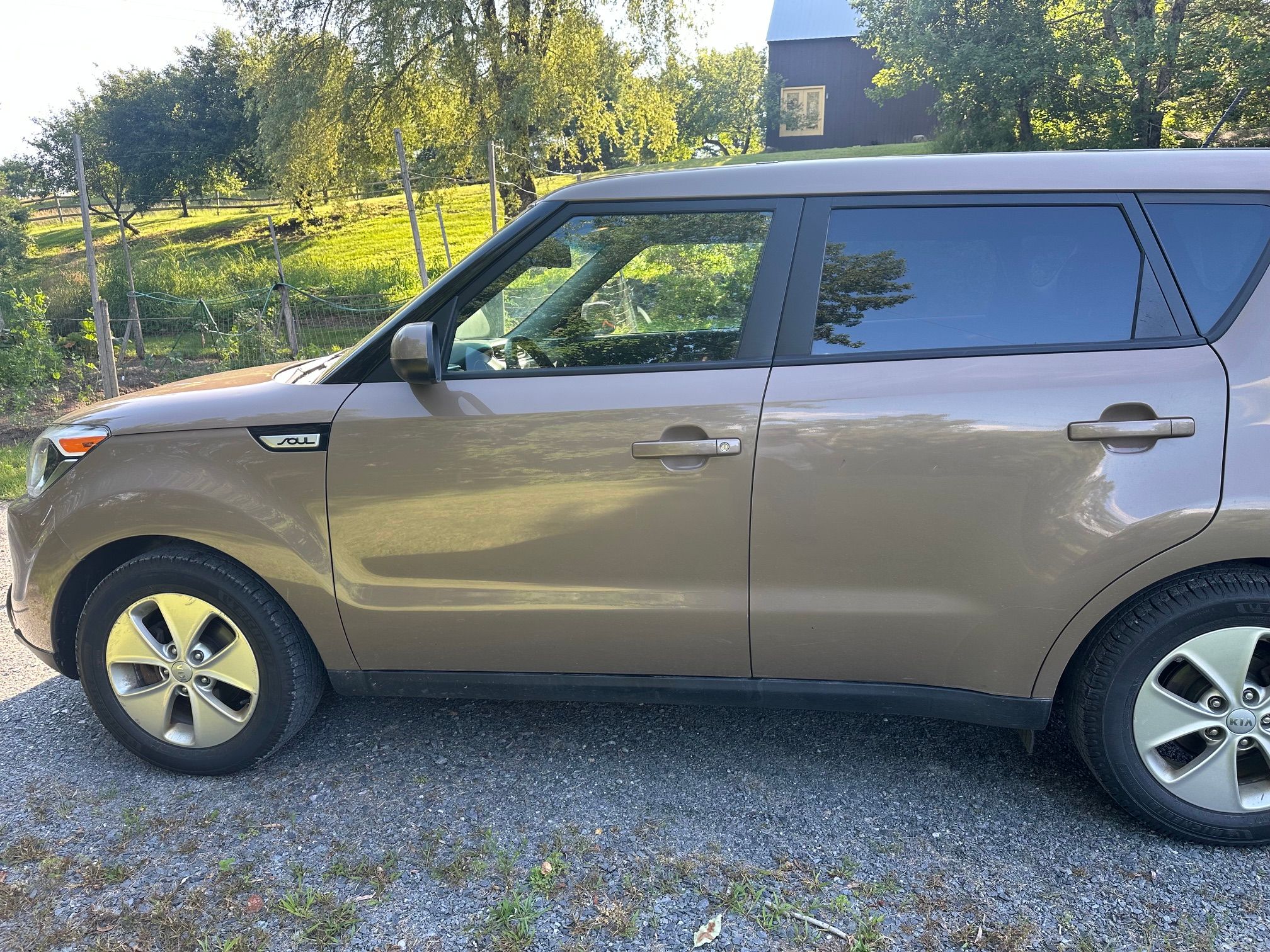 Used 2016 Kia Soul FWD image 4