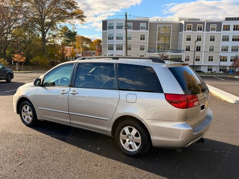 Used 2005 Toyota Sienna LE image 8