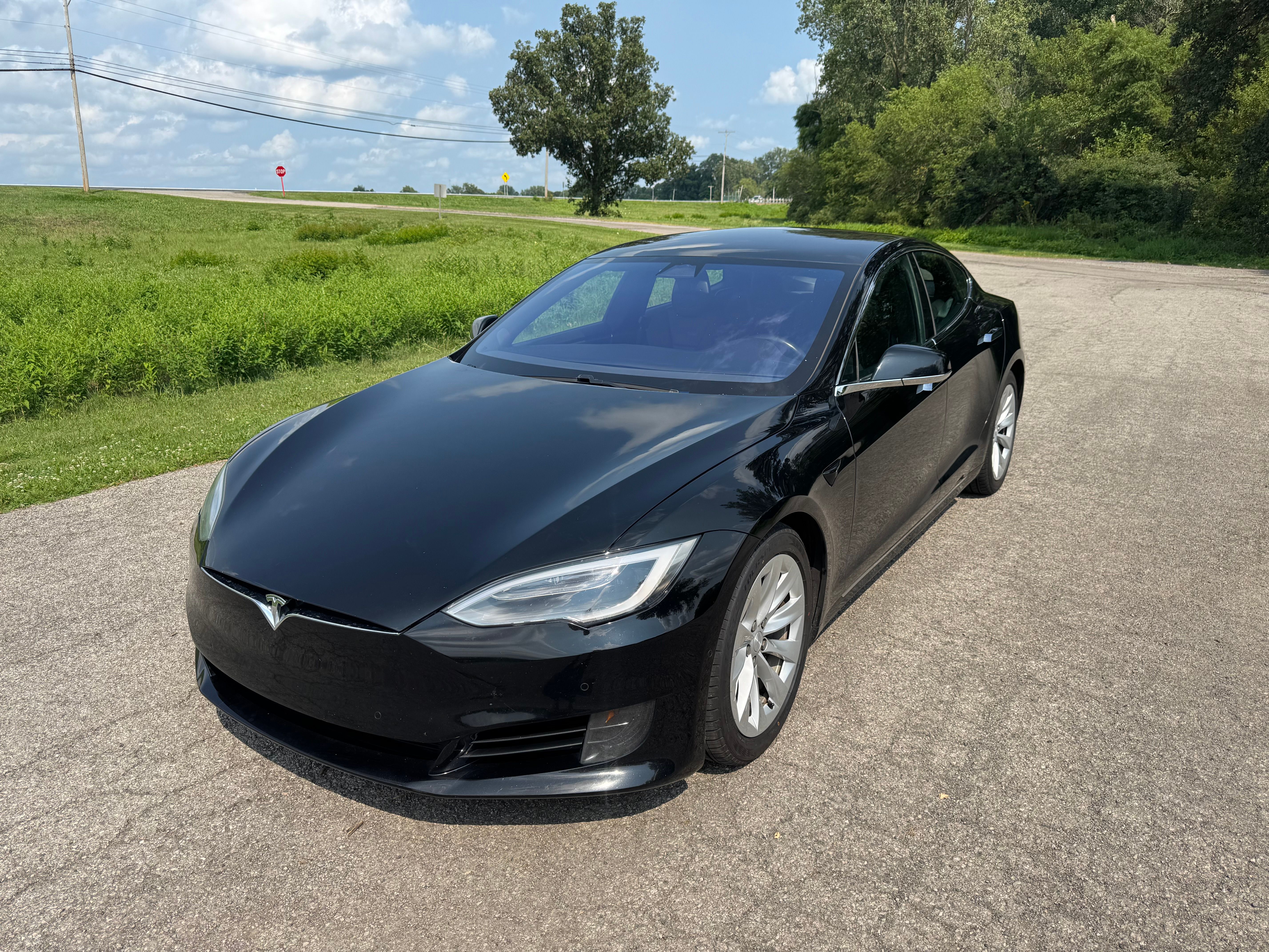 Used 2017 Tesla Model S 100D AWD/4WD image 1